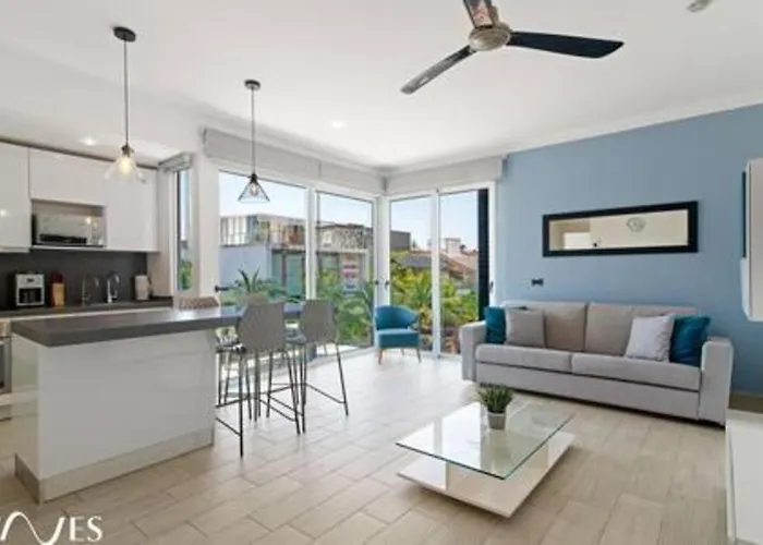 1 Br. W5Th Avenue View Steps From The Beach