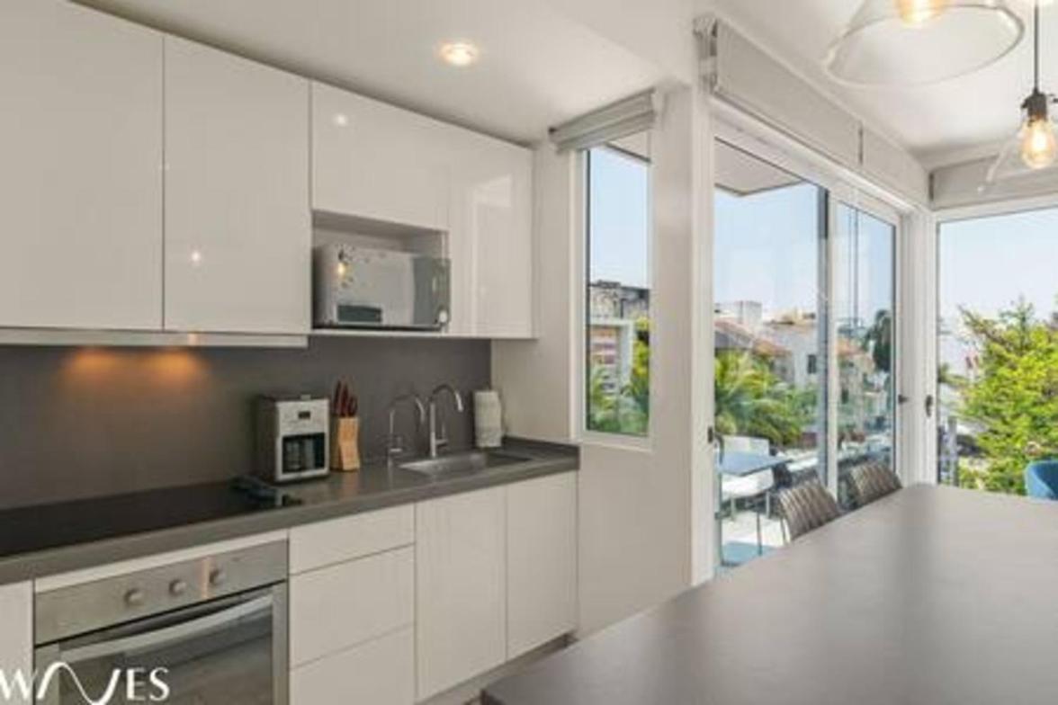 1 Br. W5th Avenue View Steps From The Apartamento Playa del Carmen