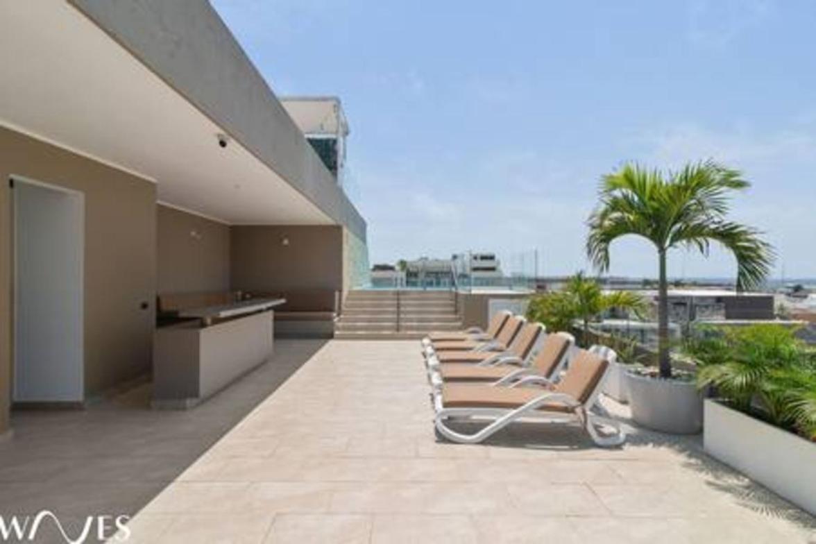 1 Br. W5th Avenue View Steps From The Playa del Carmen
